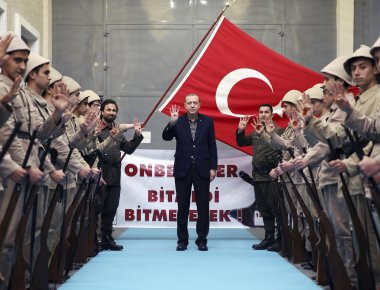 «Η Τουρκία μπορεί να κατακτήσει την Ευρώπη σε... τρεις μέρες»! Ποιος το λέει (φωτό, βίντεο)